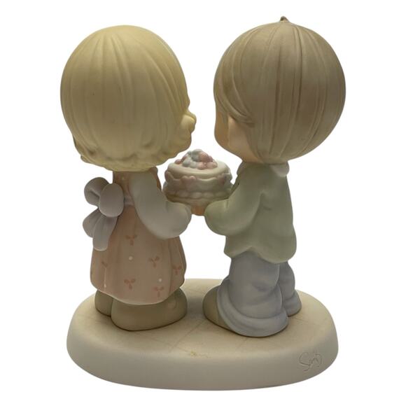 Enesco PRECIOUS MOMENTS 2003 HAPPY BIRTHDAY TO OUR LOVE 114021 With Box - Picture 2 of 3